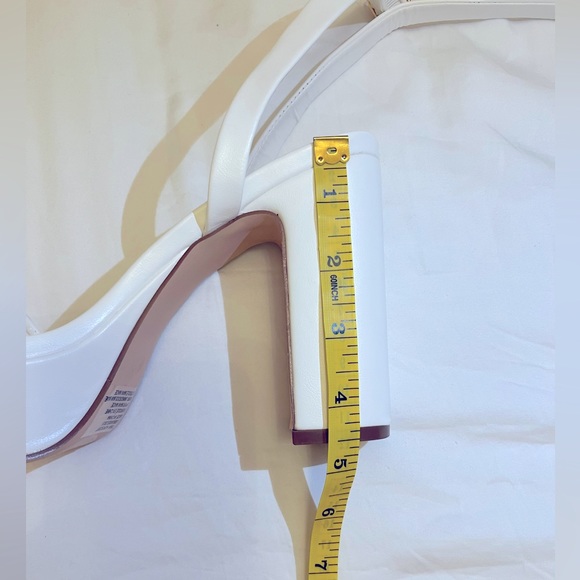 JustFab white platform heels - Picture 4 of 6